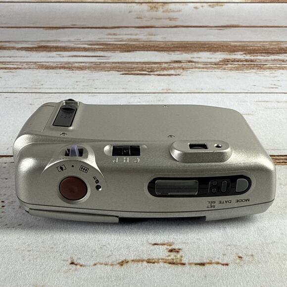 FujiFilm Endeavor 210IX Zoom 35mm Camera w/Strap - Picture 5 of 5